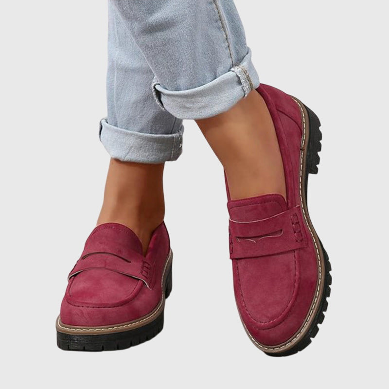 Red / 12 US | 43 EU