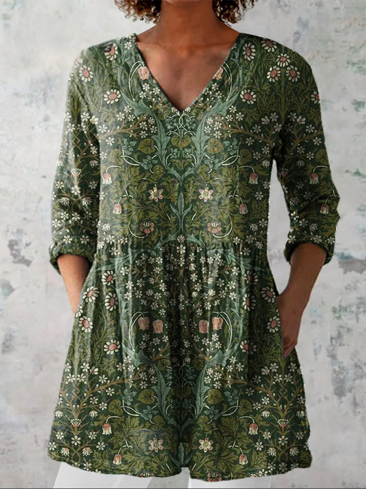 Julie - Long Blouse with V-Neck