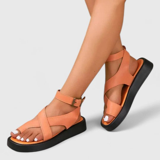 Orange / 12 US | 43 EU