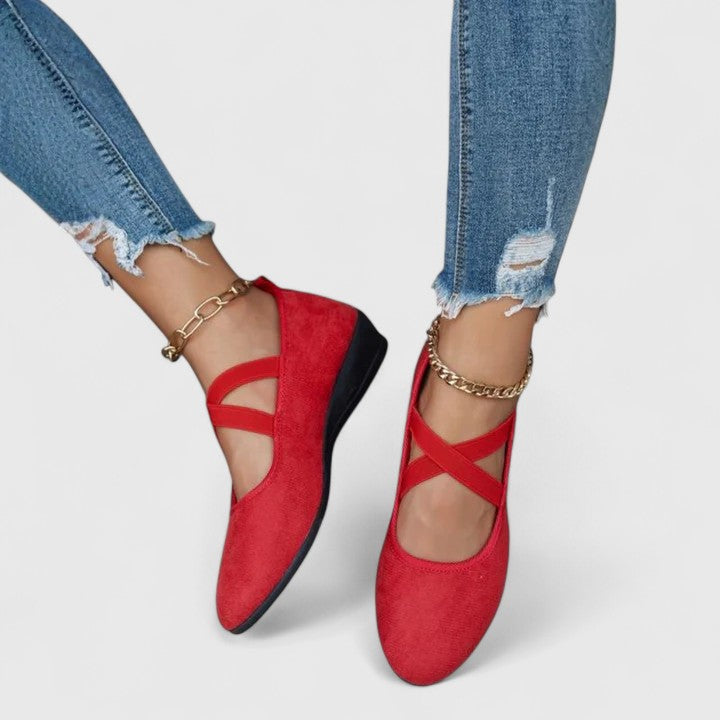Red / 12 US | 43 EU