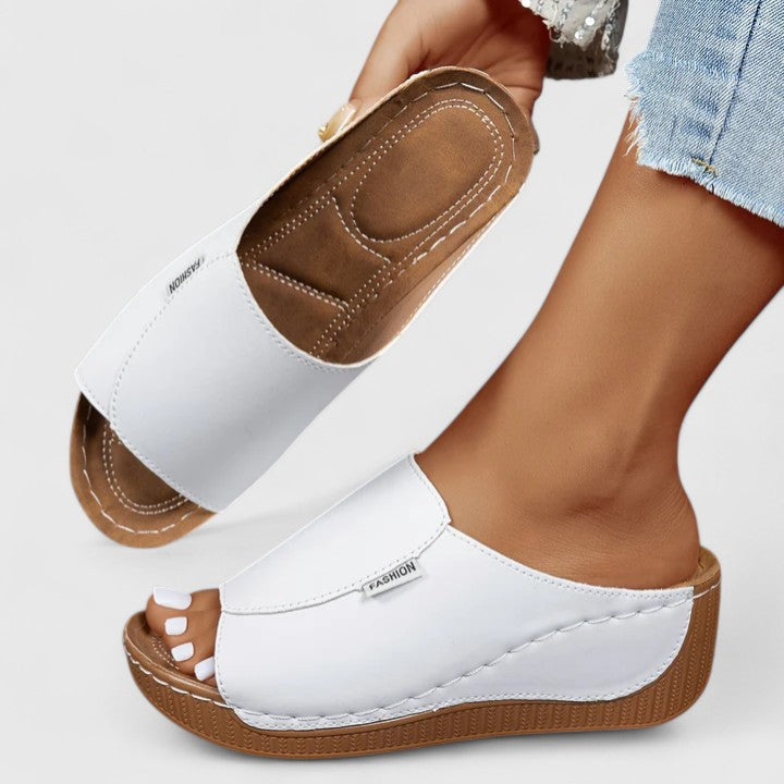 White / 9 US | 40 EU