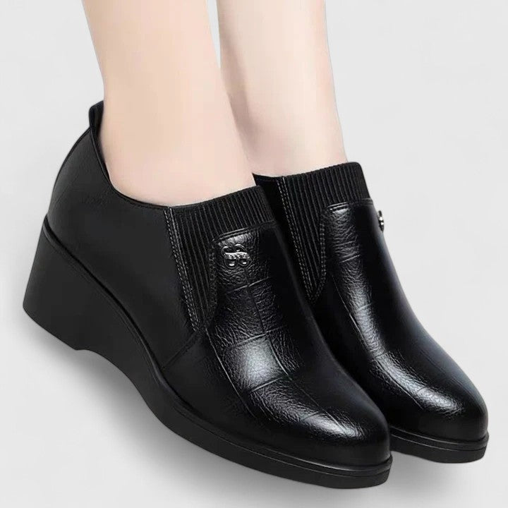 Black / 12 US | 43 EU