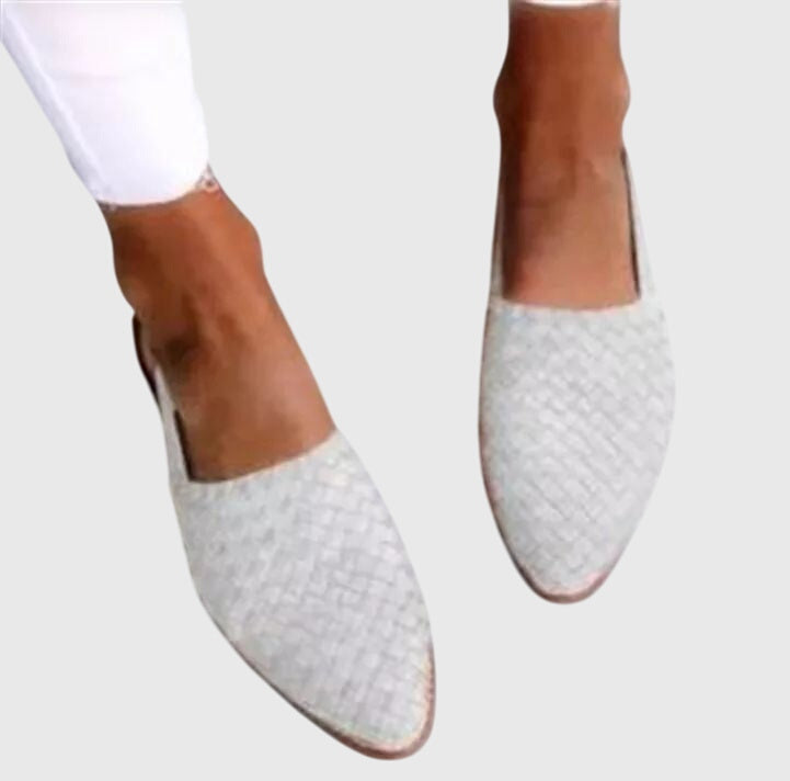 White / 12 US | 43 EU