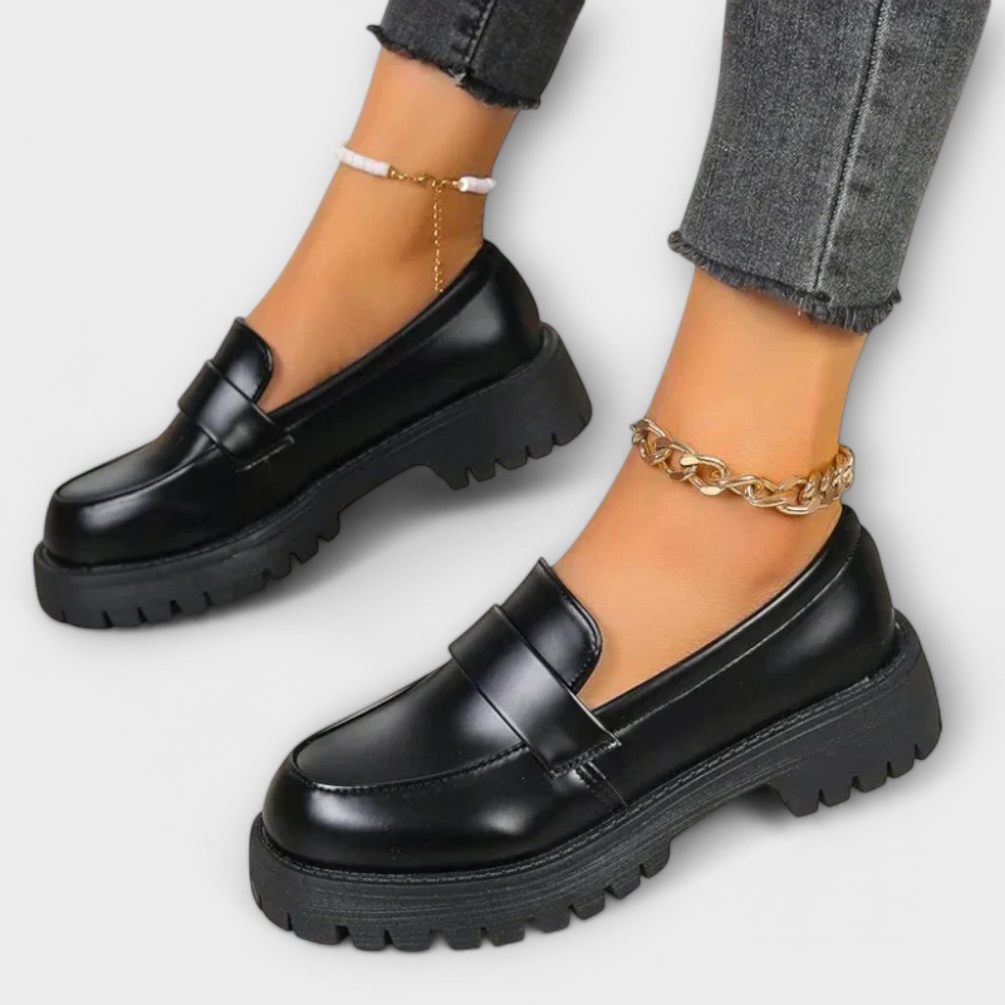 Black / 12 US | 43 EU