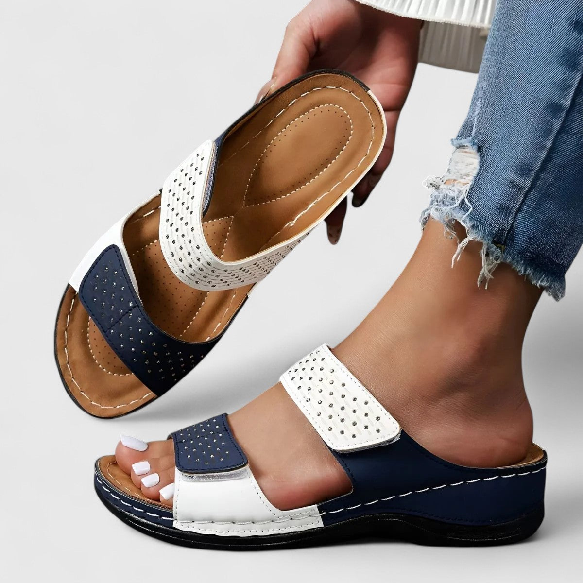 Blue White / 8 US | 39 EU