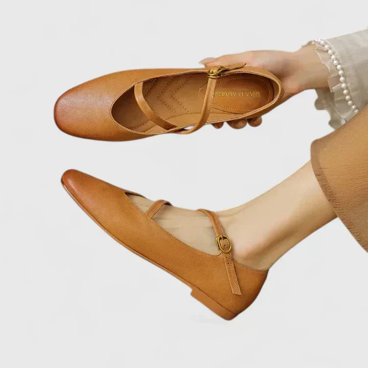 Brown / 9 US | 40 EU