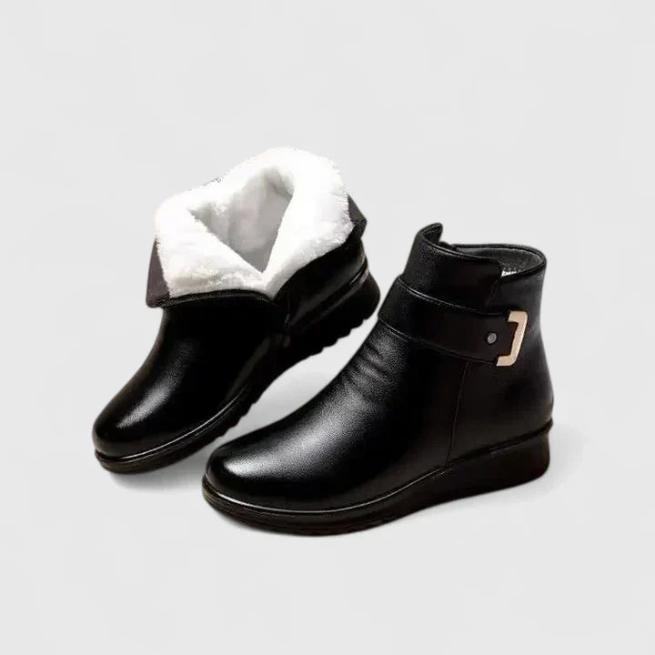 Black White / 11 US | 42 EU