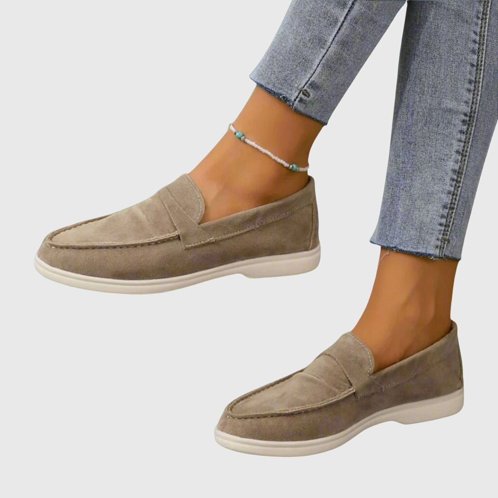 Camel / 11 US | 42 EU