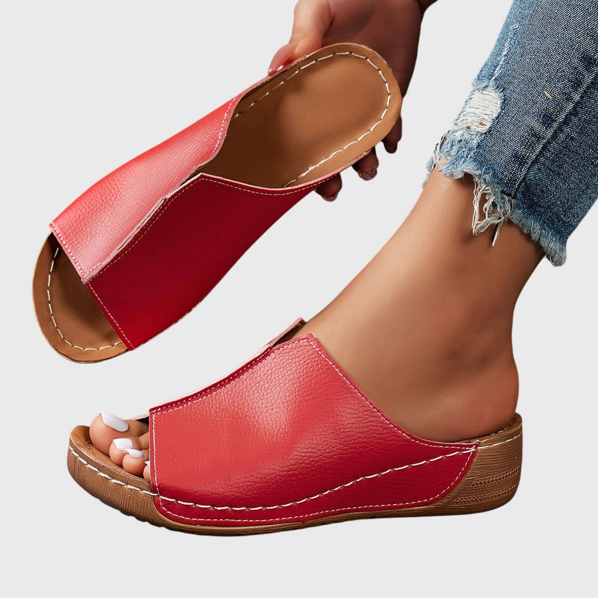 Red / 12 US | 43 EU