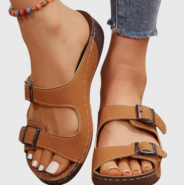 12 US | 43 EU / Brown
