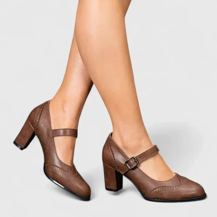 Brown / 11 US | 42 EU