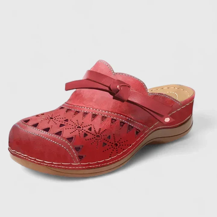 Red / 12 US | 43 EU